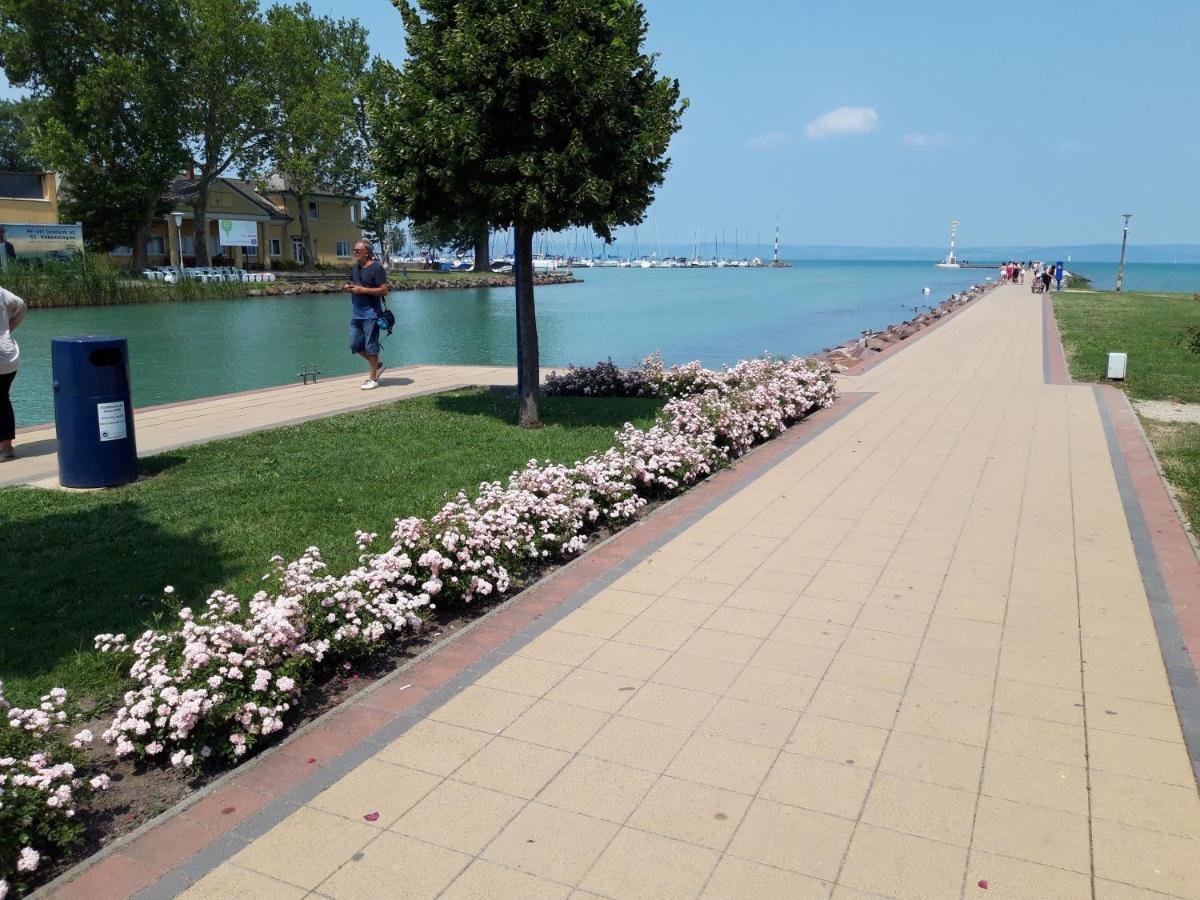 Kr Apartman Siófok Exterior foto