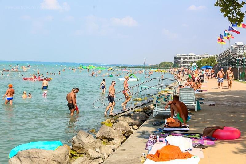 Kr Apartman Siófok Exterior foto